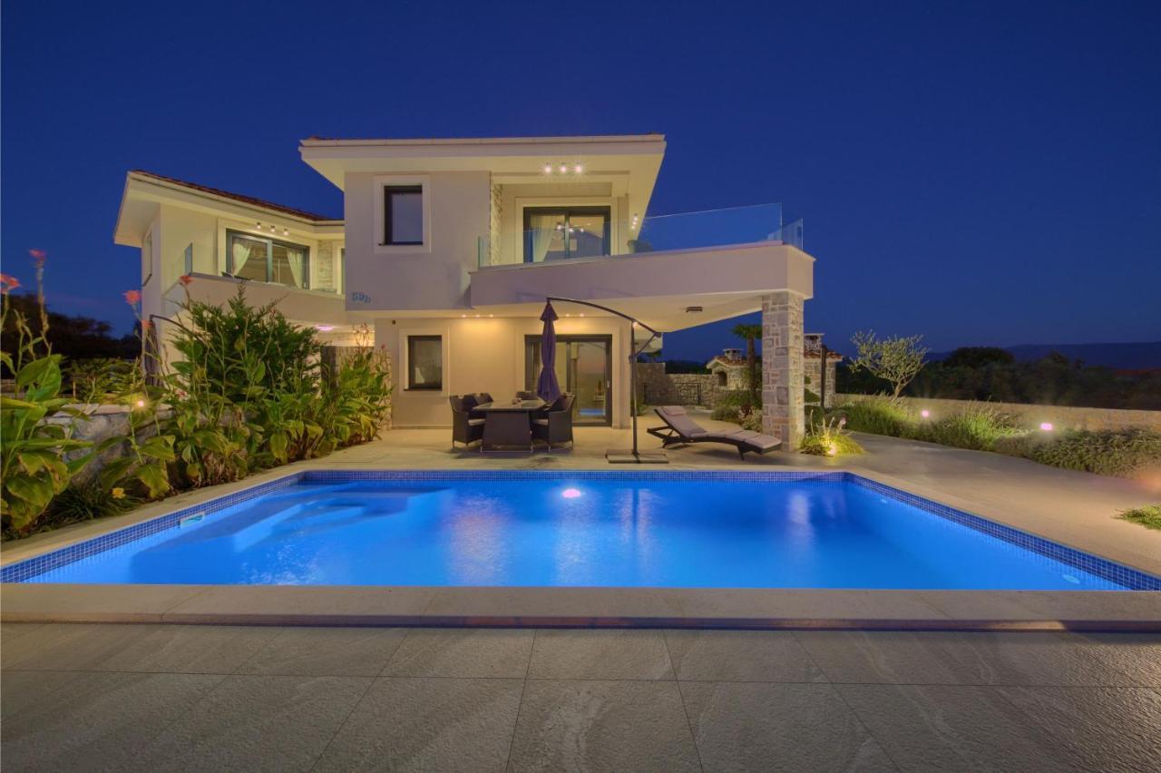 Ela - Town Krk Villa